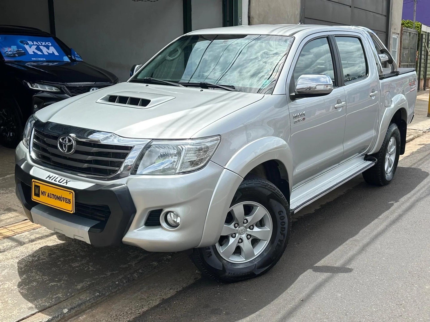 TOYOTA HILUX3.0 SRV 4X4 CD 16V TURBO INTERCOOLER DIESEL 4P AUTOMÁTICO 2014