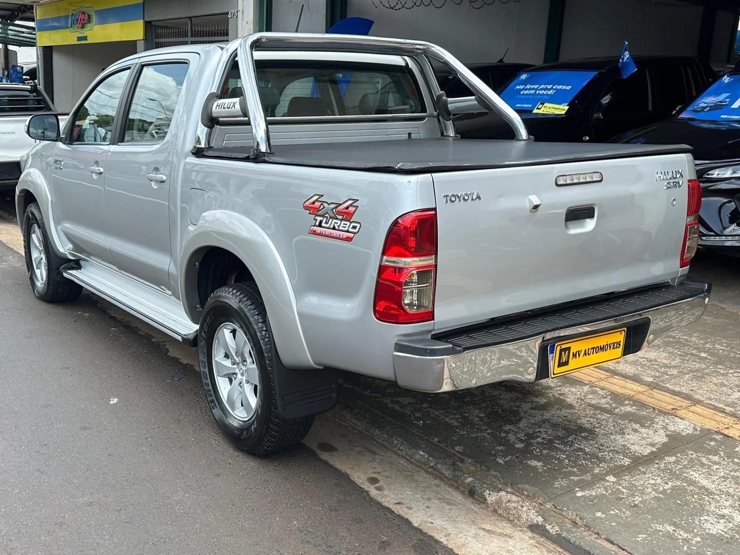 TOYOTA HILUX3.0 SRV 4X4 CD 16V TURBO INTERCOOLER DIESEL 4P AUTOMÁTICO 2014