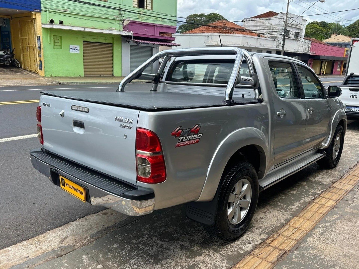 TOYOTA HILUX3.0 SRV 4X4 CD 16V TURBO INTERCOOLER DIESEL 4P AUTOMÁTICO 2014