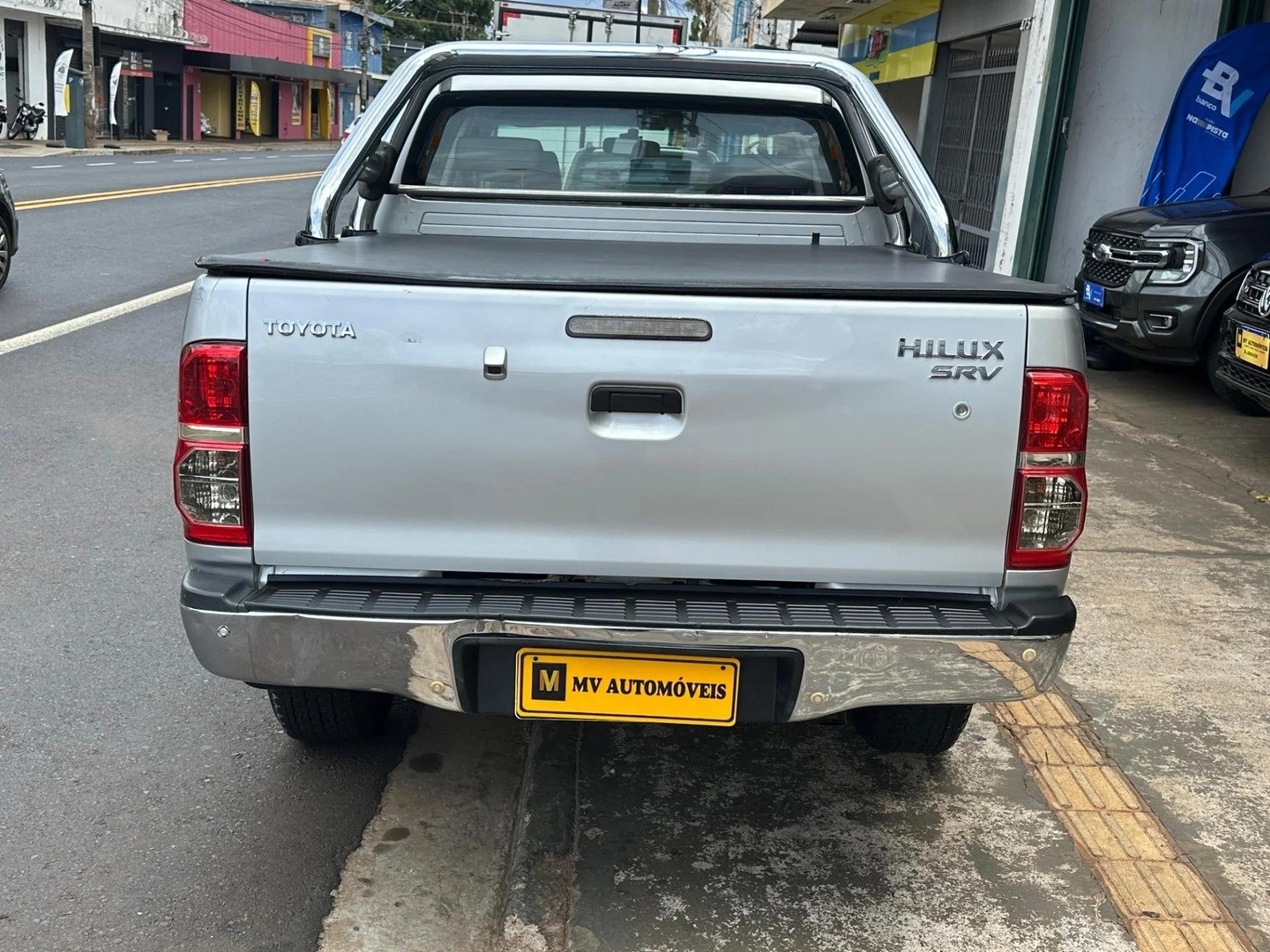 TOYOTA HILUX3.0 SRV 4X4 CD 16V TURBO INTERCOOLER DIESEL 4P AUTOMÁTICO 2014