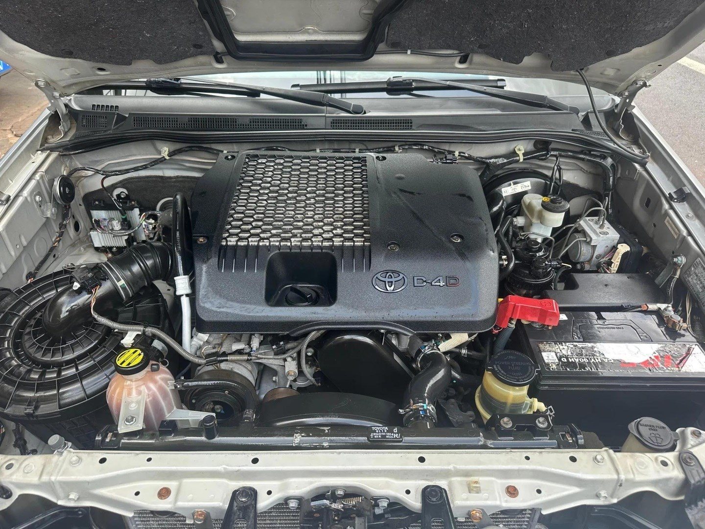 TOYOTA HILUX3.0 SRV 4X4 CD 16V TURBO INTERCOOLER DIESEL 4P AUTOMÁTICO 2014