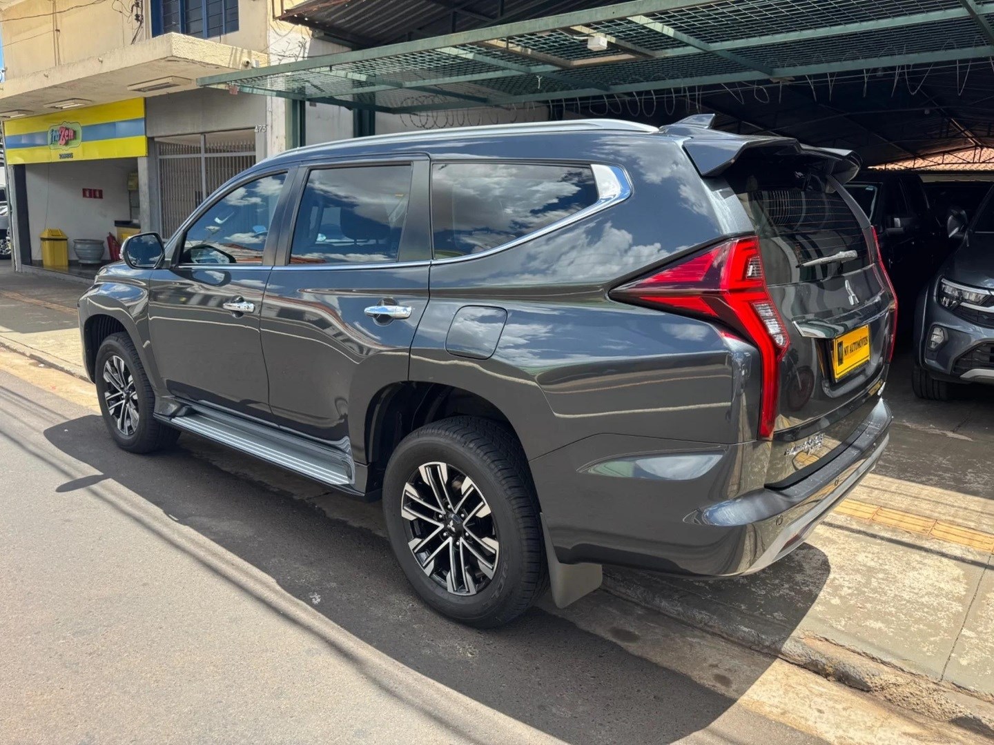 MITSUBISHI PAJERO SPORT2.4 16V MIVEC TURBO DIESEL HPE AWD AUTOMÁTICO 2022