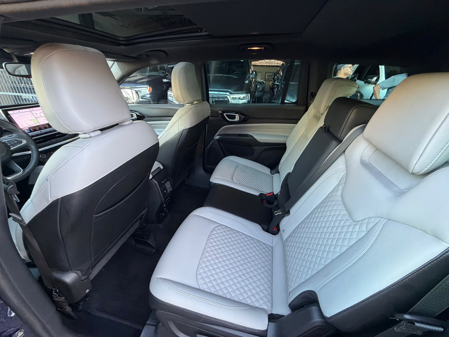 JEEP COMMANDER1.3 T270 TURBO FLEX OVERLAND AT6 2022