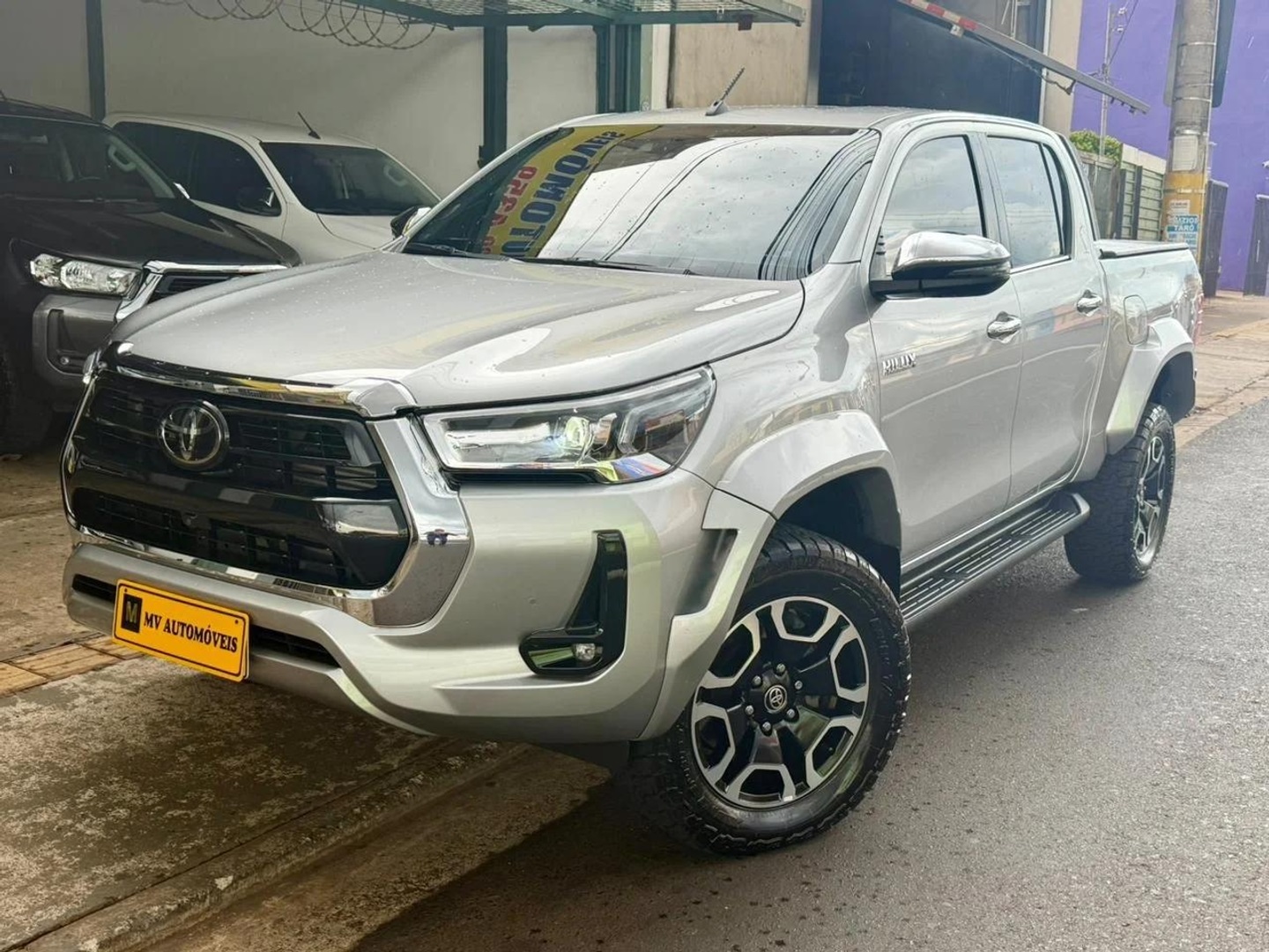 TOYOTA HILUX2.8 D-4D TURBO DIESEL CD SRX PLUS 4X4 AUTOMÁTICO 2024