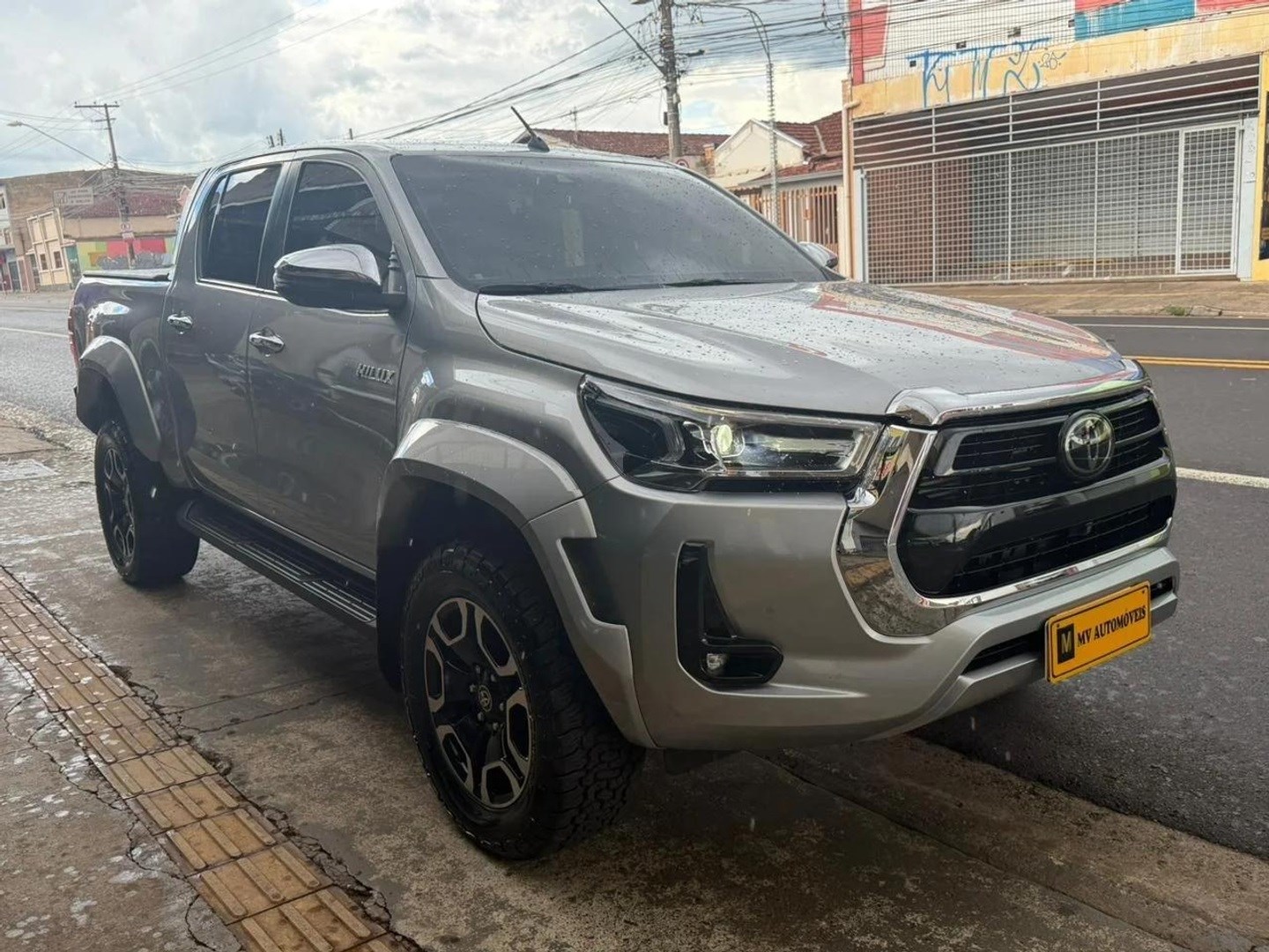 TOYOTA HILUX2.8 D-4D TURBO DIESEL CD SRX PLUS 4X4 AUTOMÁTICO 2024