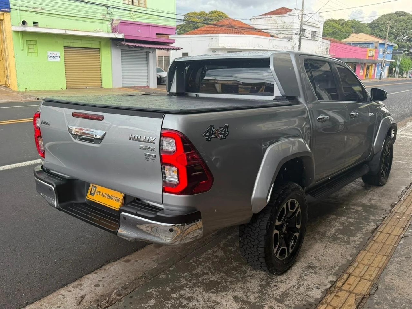 TOYOTA HILUX2.8 D-4D TURBO DIESEL CD SRX PLUS 4X4 AUTOMÁTICO 2024