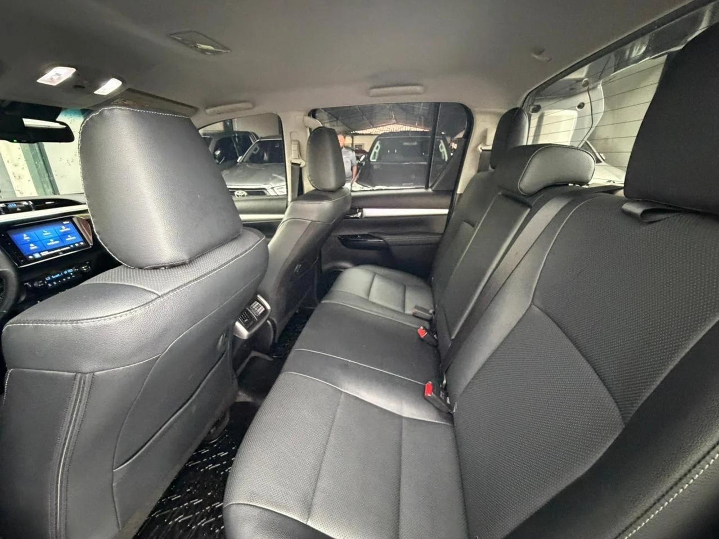 TOYOTA HILUX2.8 D-4D TURBO DIESEL CD SRX PLUS 4X4 AUTOMÁTICO 2024