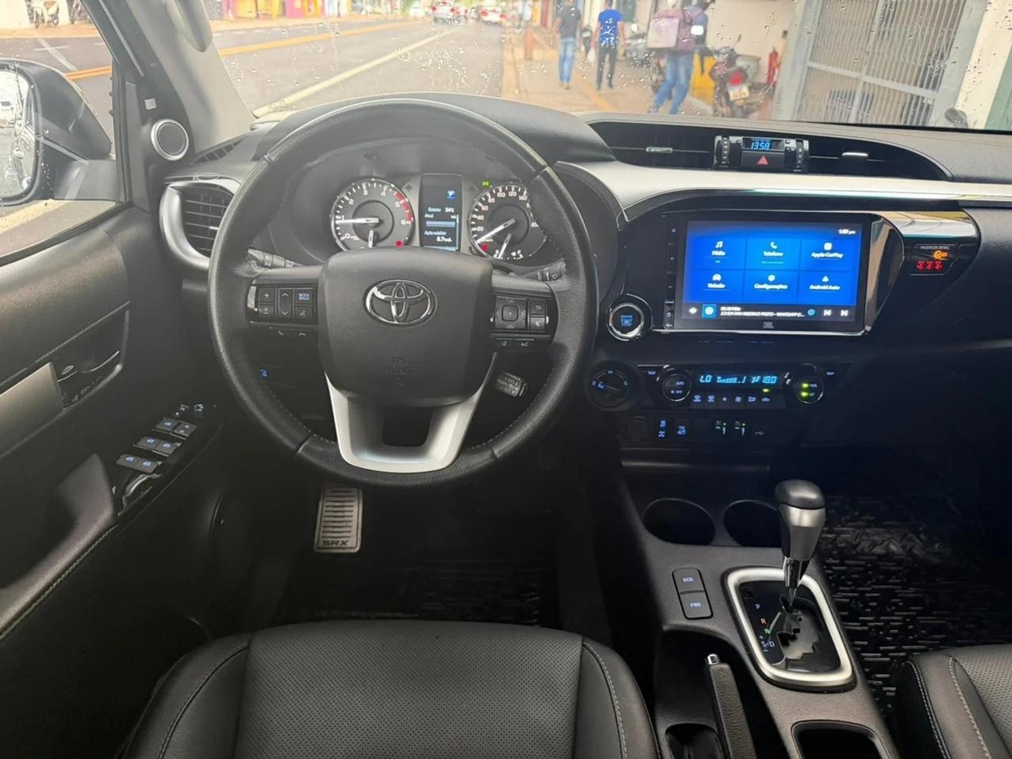 TOYOTA HILUX2.8 D-4D TURBO DIESEL CD SRX PLUS 4X4 AUTOMÁTICO 2024