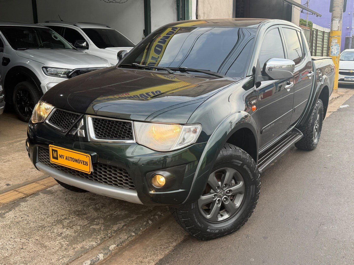 MITSUBISHI L200 TRITON3.2 HPE 4X4 CD 16V TURBO INTERCOOLER DIESEL 4P AUTOMÁTICO 2012