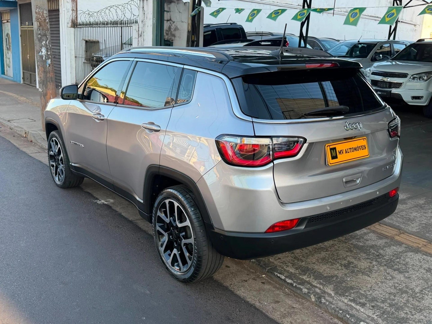 JEEP COMPASS2.0 16V FLEX LIMITED AUTOMÁTICO 2021