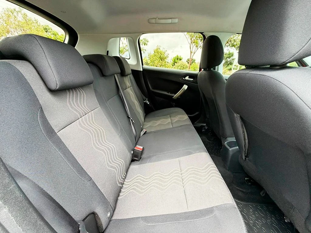 PEUGEOT2008