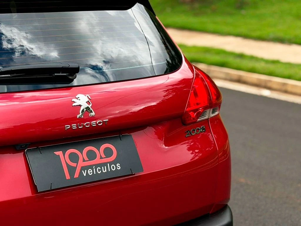 PEUGEOT2008