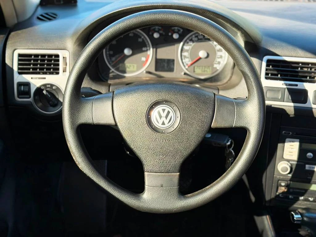 VOLKSWAGEN BORA 2.0 MI 8V 2009