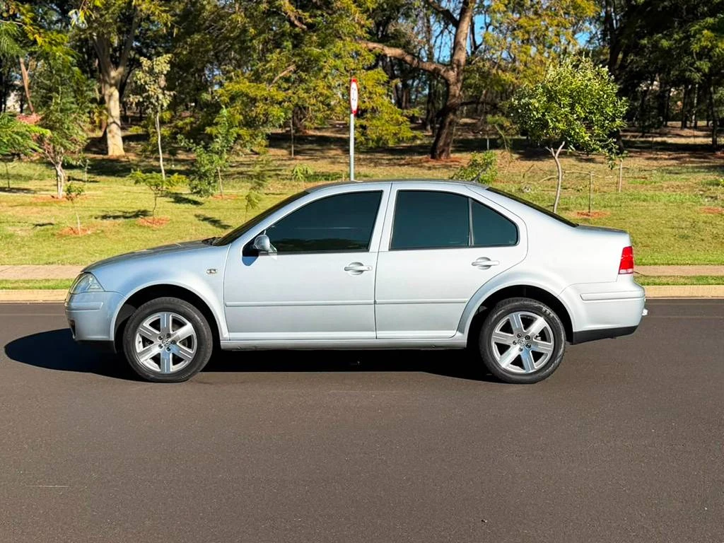 VOLKSWAGEN BORA 2.0 MI 8V 2009