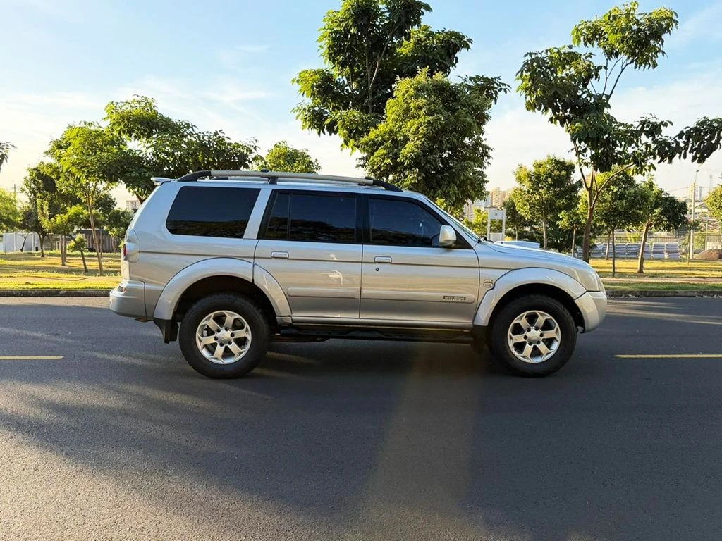MITSUBISHI PAJERO SPORT 3.5 HPE 4X4 V6 24V 2010