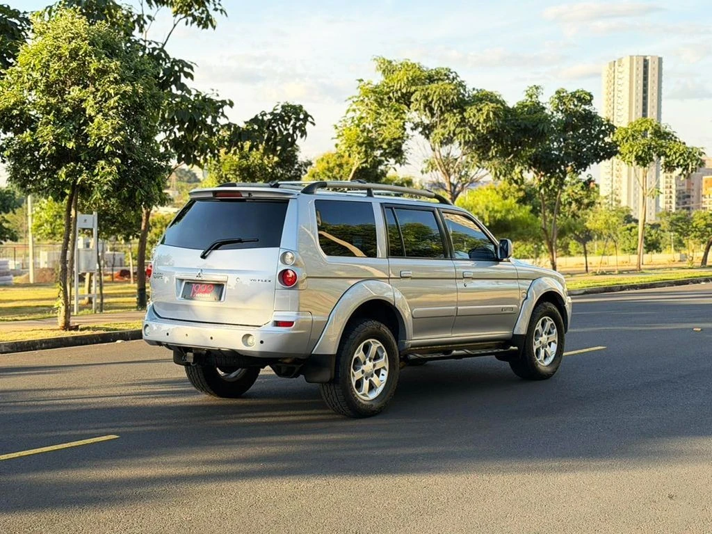 MITSUBISHI PAJERO SPORT 3.5 HPE 4X4 V6 24V 2010
