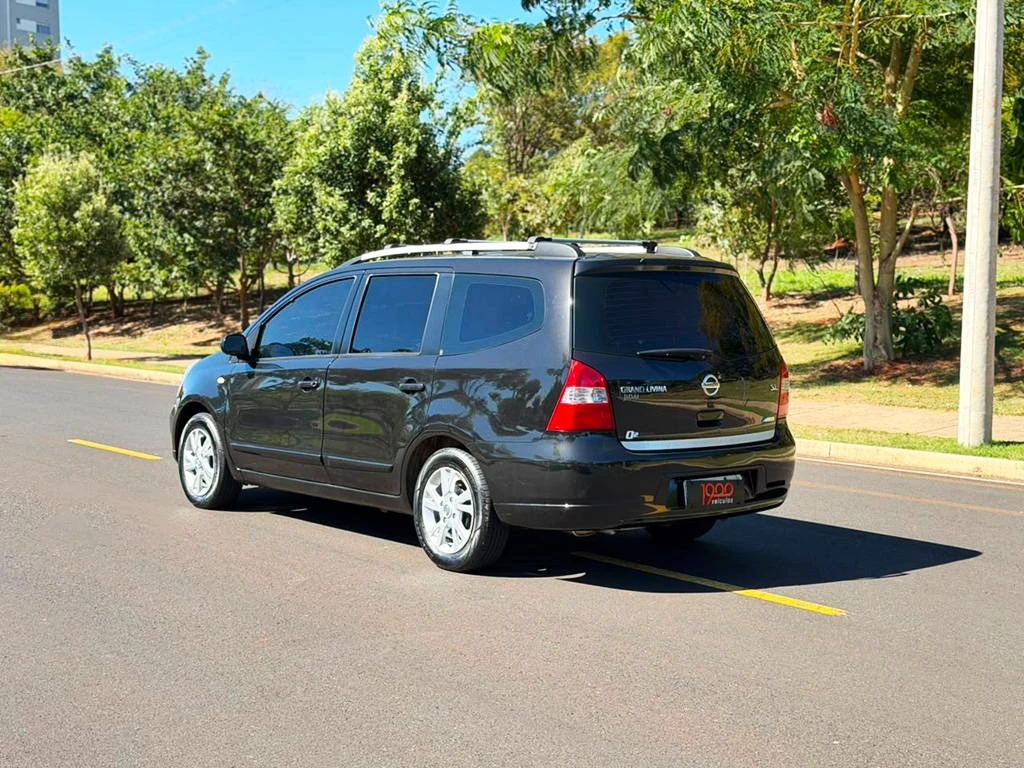 NISSAN GRAND LIVINA 1.8 SL 16V 2014